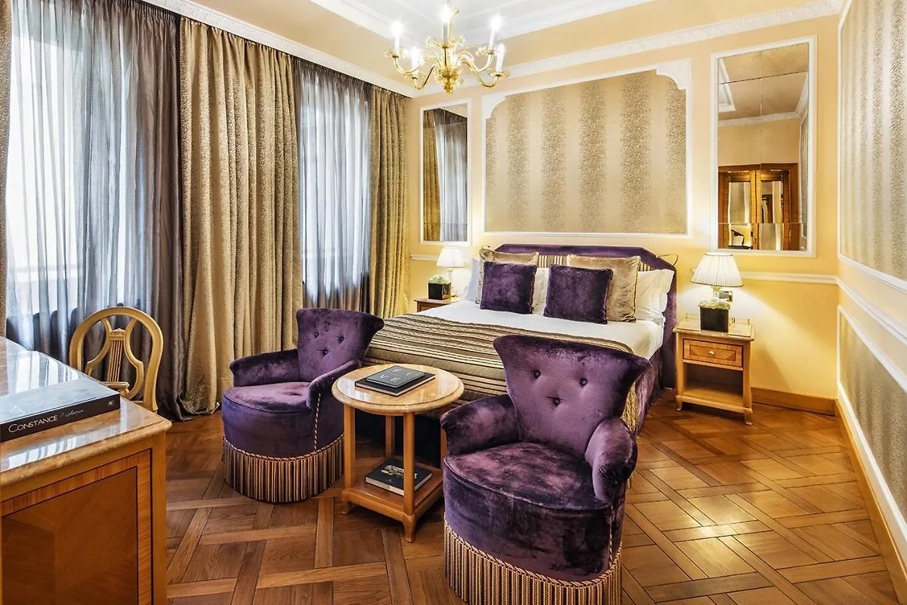 Baglioni Hotel Carlton - The Leading Hotels Of The World Milánó 5*,  Olaszország