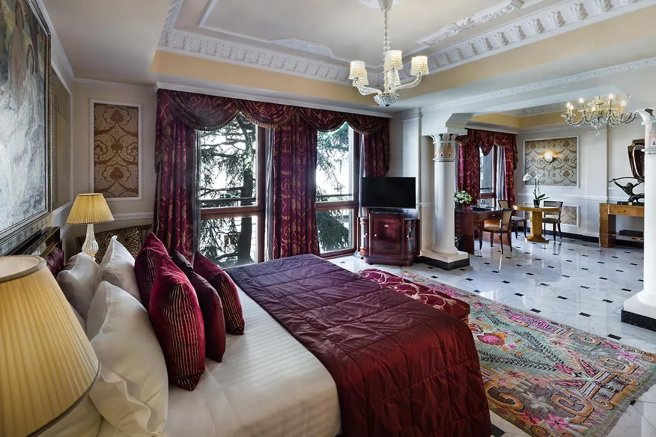 *****  Baglioni Hotel Carlton - The Leading Hotels Of The World Milánó Olaszország
